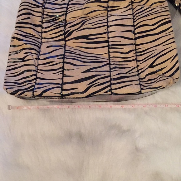 Mary Kay Purse and Cosmetic Bag Set - Picture 2 of 7